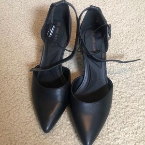 Anne Klein dressy pump